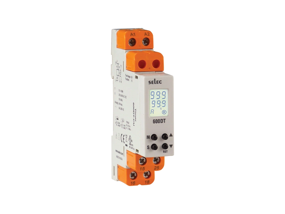 SELEC 600DT — 15 functions, wide time range, universal power supply